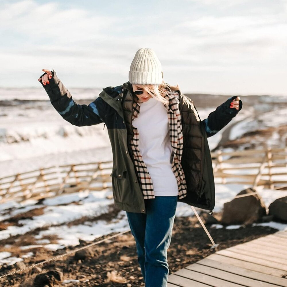 Women’s Brown Winter Fleece-Lined Chunky Knit Beanie Snow Hat Cap - Picture 6 of 6